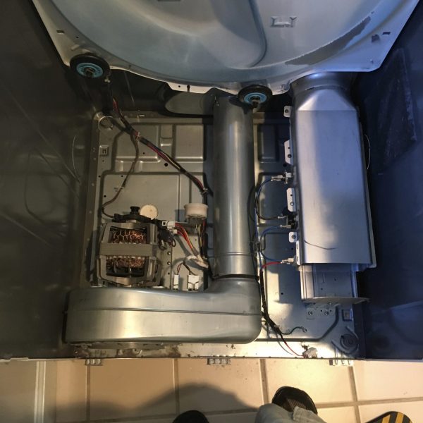 Electric dryer with considerable lint buildup